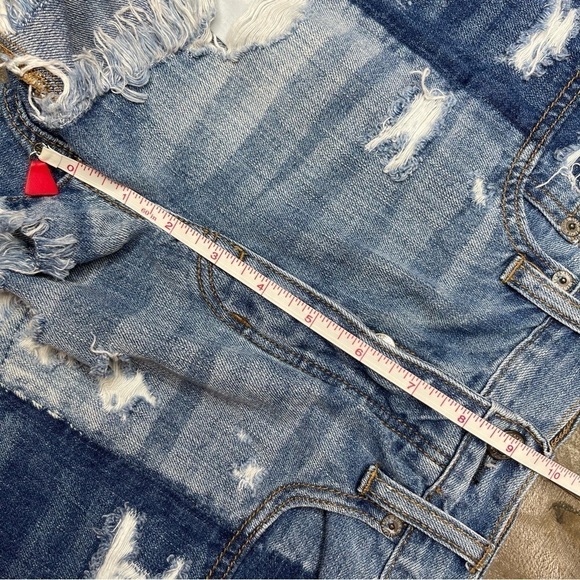 NWOT American Eagle Distressed Vintage Hi-Rise Festival Jean Short size 2 - Picture 8 of 12